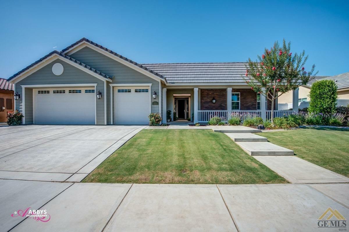 Property Photo:  12610 Lincolnshire Drive  CA 93311 