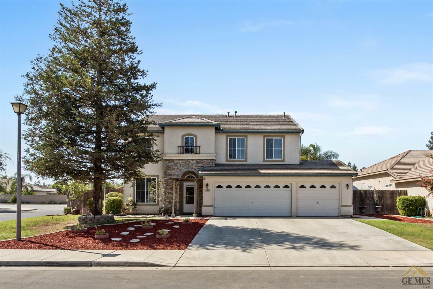 Property Photo:  11509 San Miniato Avenue  CA 93312 