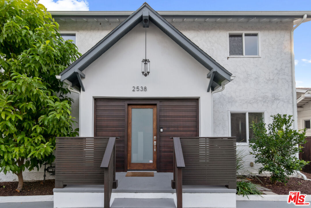 Property Photo:  2538   Elsinore St  CA 90026 