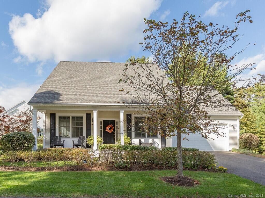 Property Photo:  14 Barons Court 14  CT 06070 