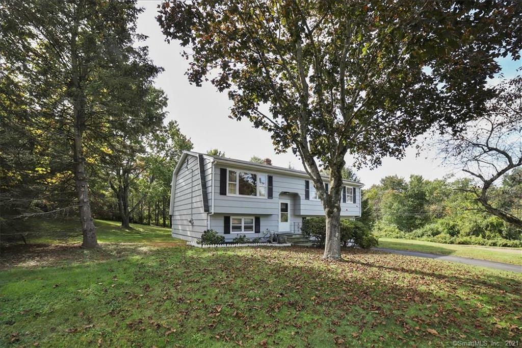 Property Photo:  2 Heritage Hill Road  CT 06473 