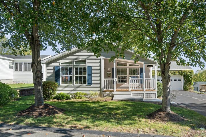 Property Photo: 59 Victorian Way NH 03104