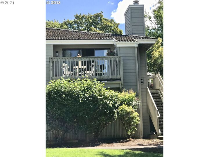 2047 Lake Isle Ter  Eugene OR 97401 photo