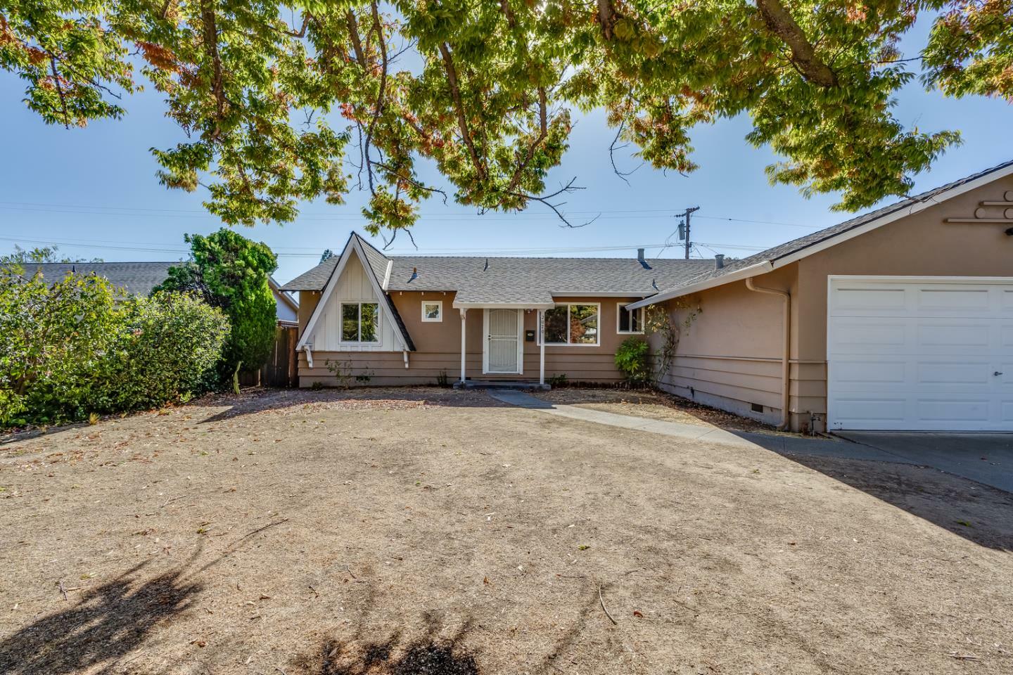 Property Photo:  2070 Rosswood Drive  CA 95124 