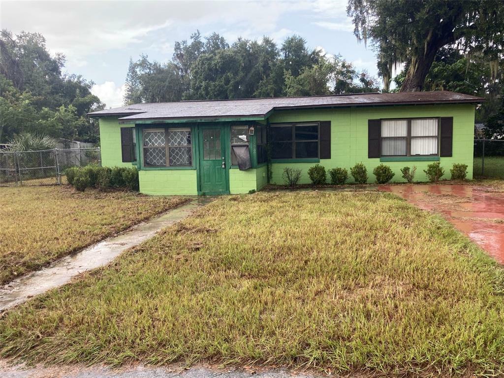 Property Photo:  1002 Ferguson Avenue  FL 34748 