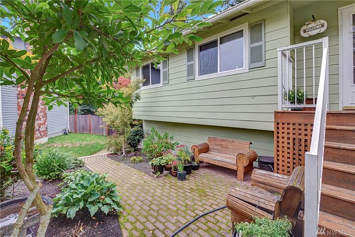 Property Photo: 13919 Silver Firs Dr WA 98208