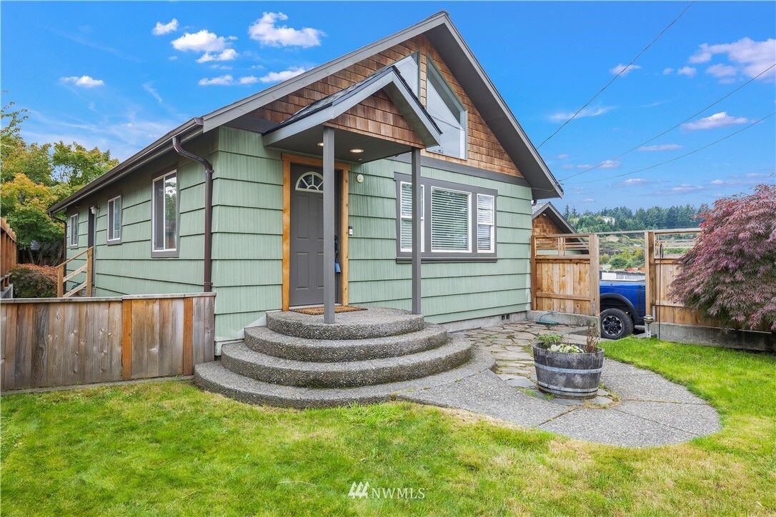 Property Photo:  4135 W H Street  WA 98312 