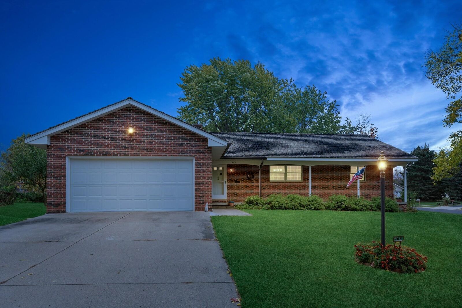 Property Photo:  765 Sibley Drive  MN 55057 