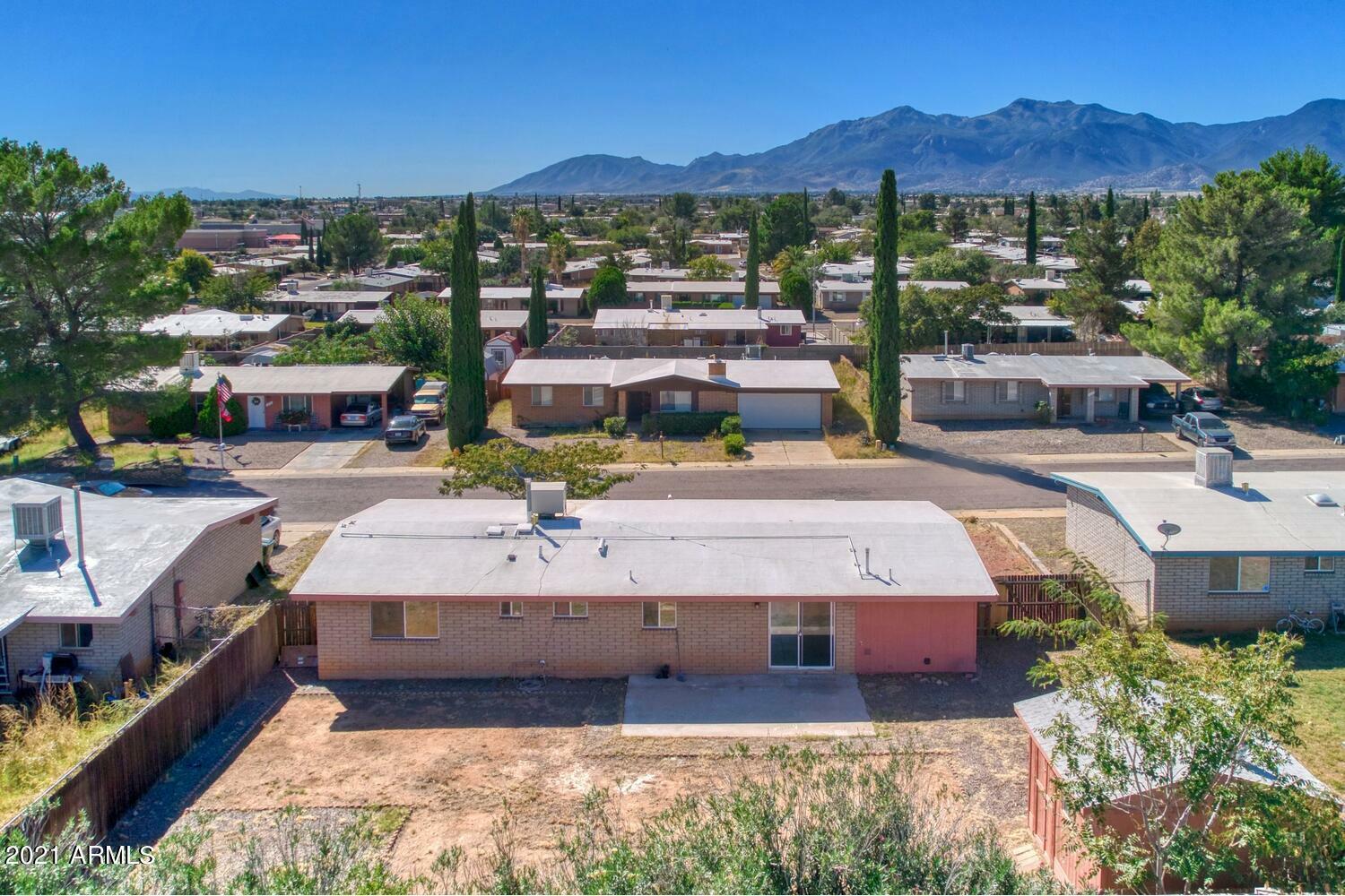Property Photo: 3765 Sparrow Drive AZ 85635