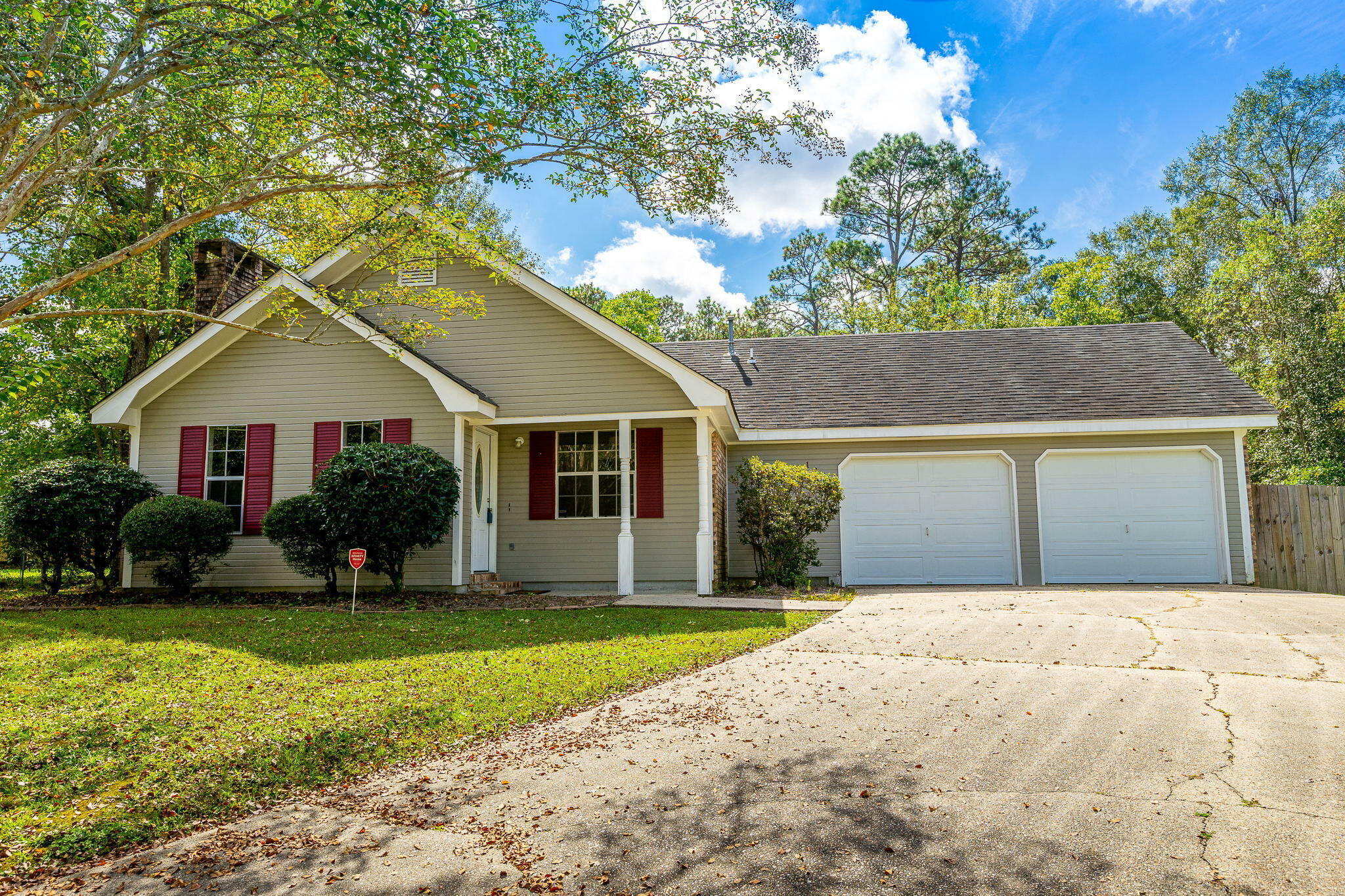 Property Photo: 135 Brycewood Cir. MS 39402