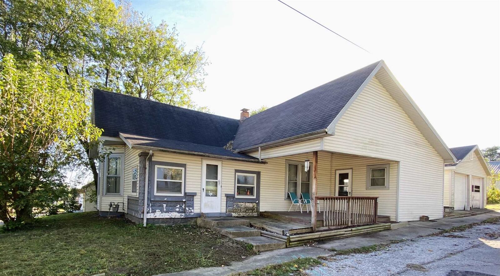 Property Photo: 2 W Garfield Avenue IN 47433