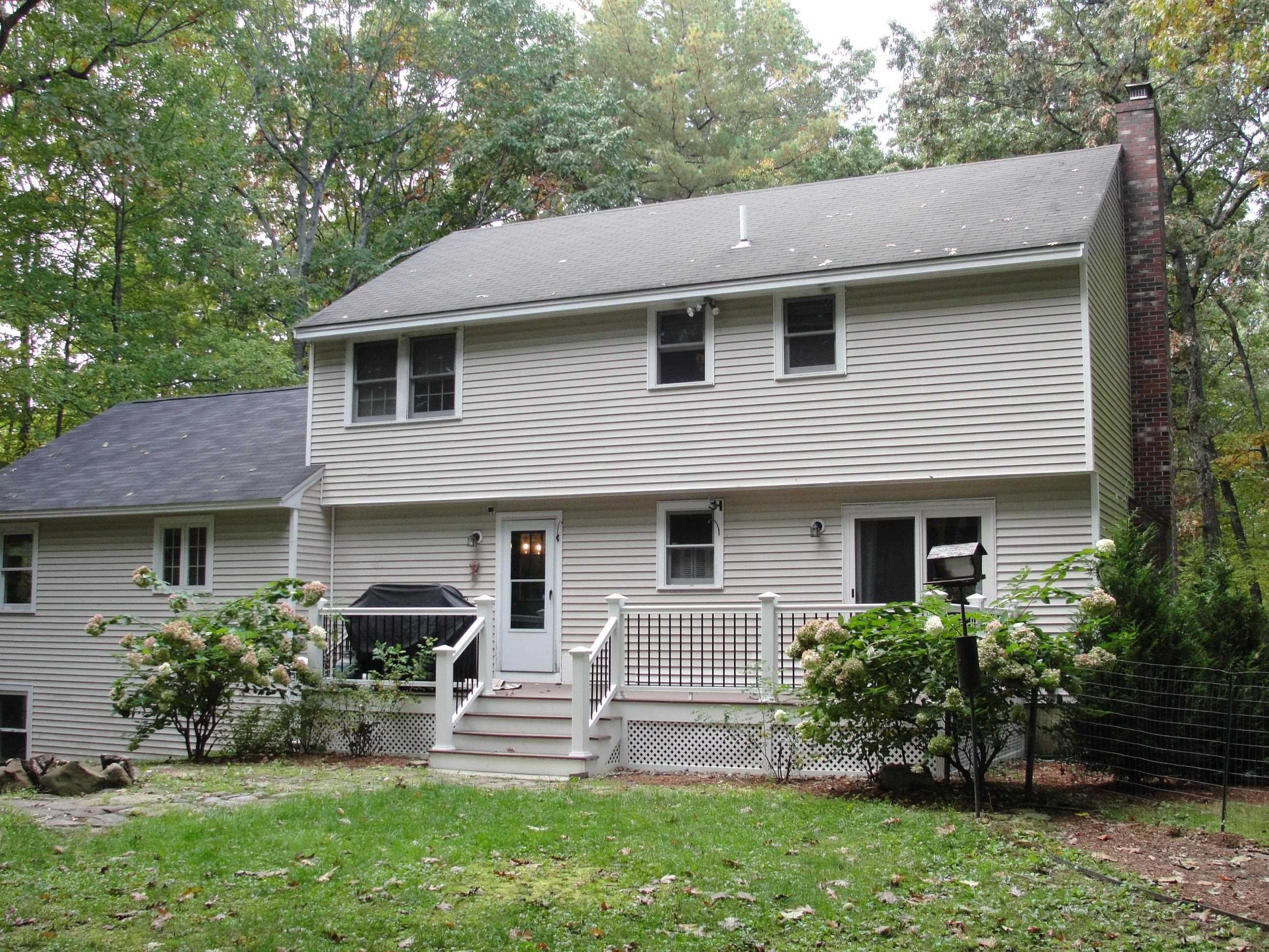 Property Photo: 6 Diamond Drive NH 03038