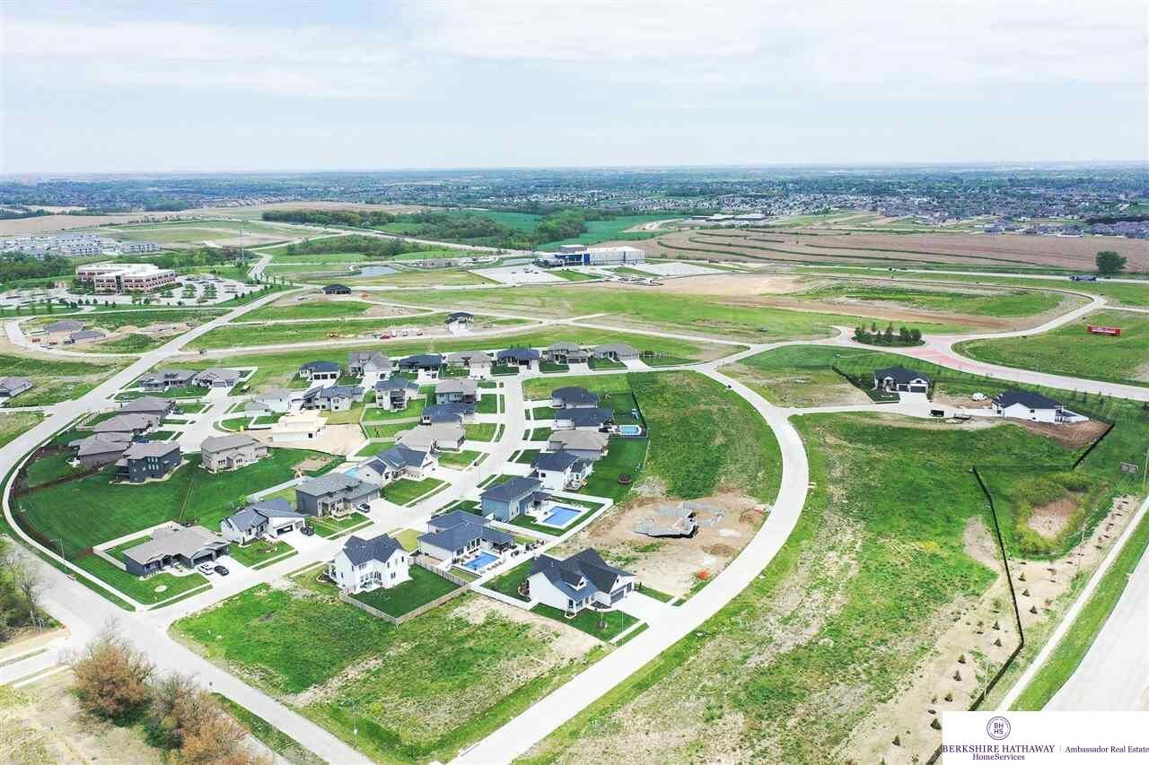 Property Photo: 6505 S 208 NE 68022