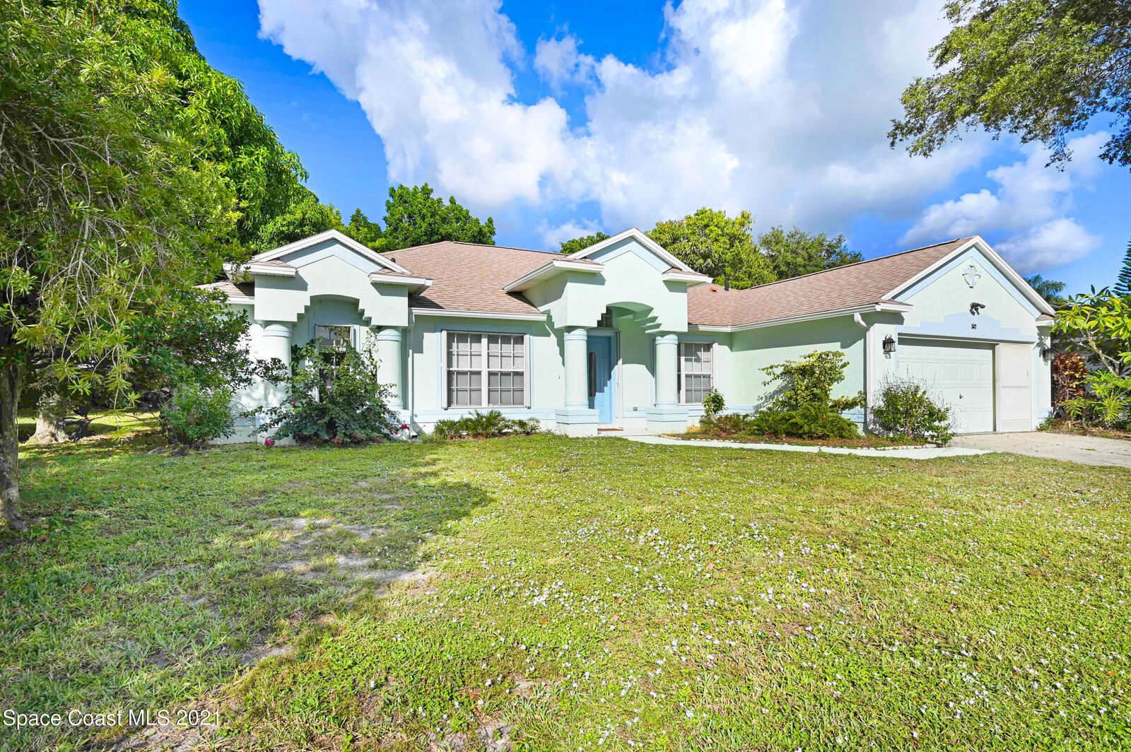Property Photo: 3587 Egret Drive FL 32901