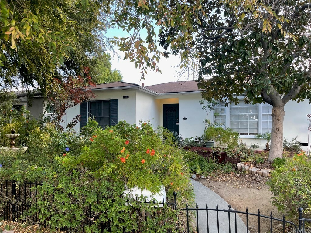 Property Photo: 3812 Marron Avenue CA 90807