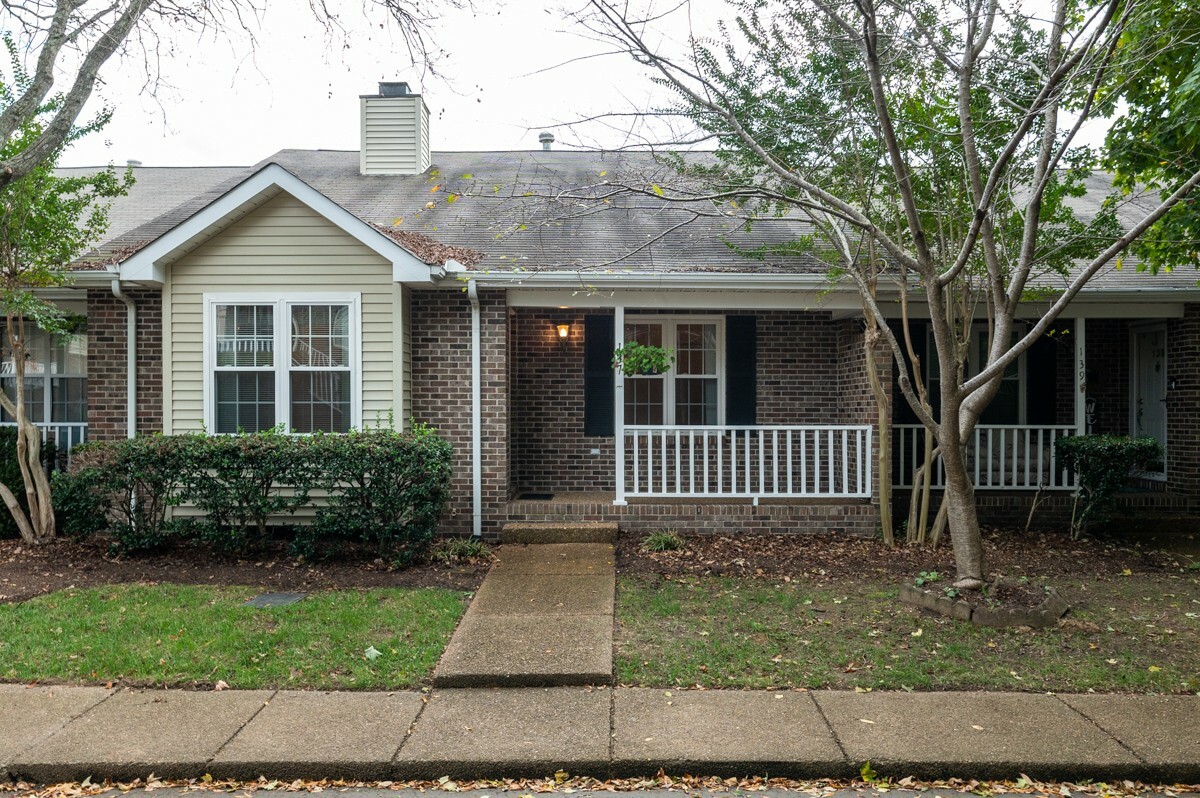Property Photo:  137 Pepper Ridge Cir  TN 37013 