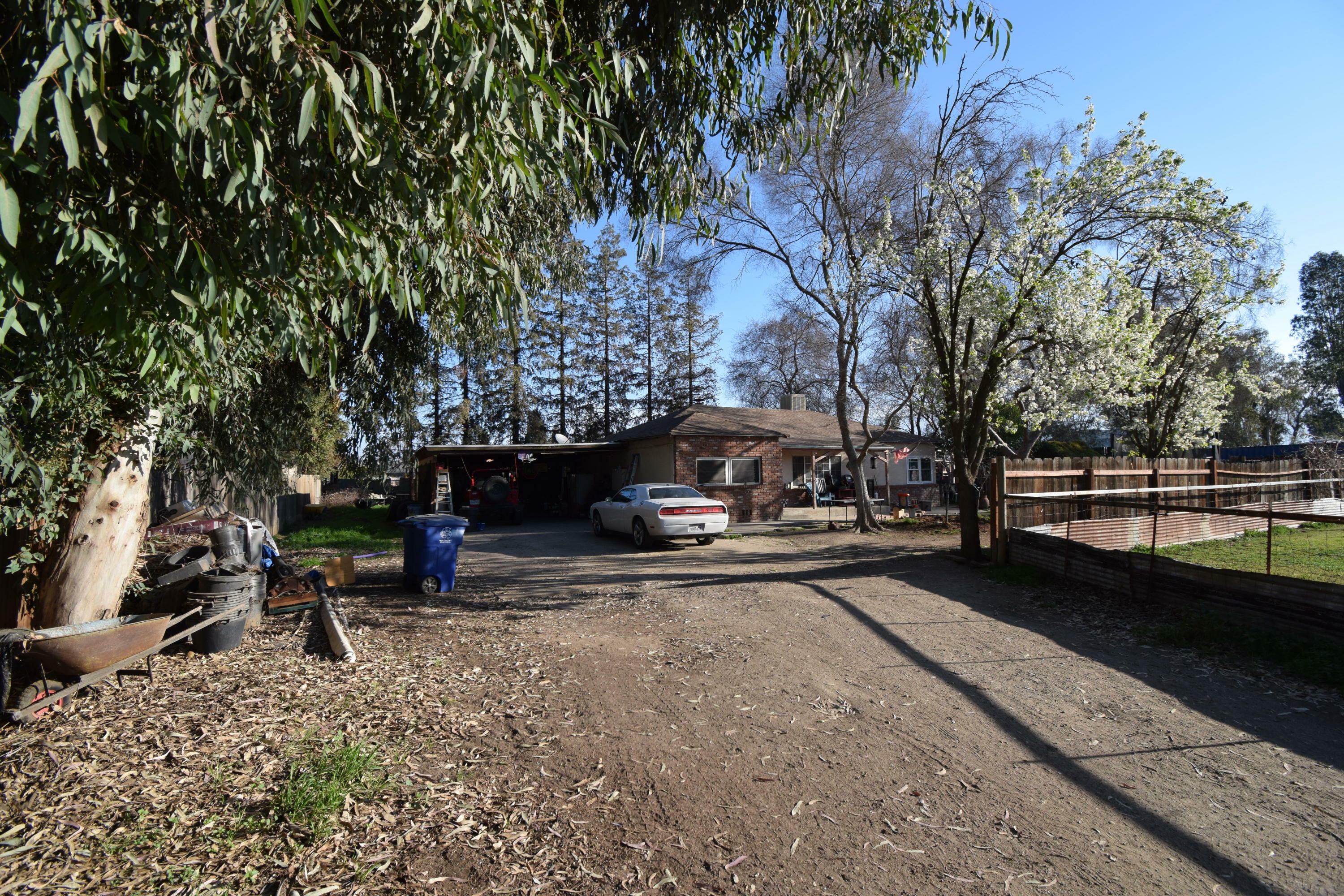 Property Photo:  12504 Forester Avenue  CA 93291 