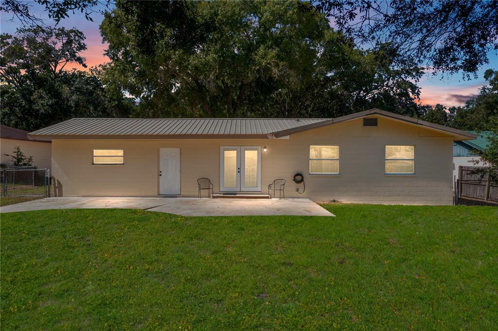 Property Photo:  6517 Cromwell Road  FL 33809 