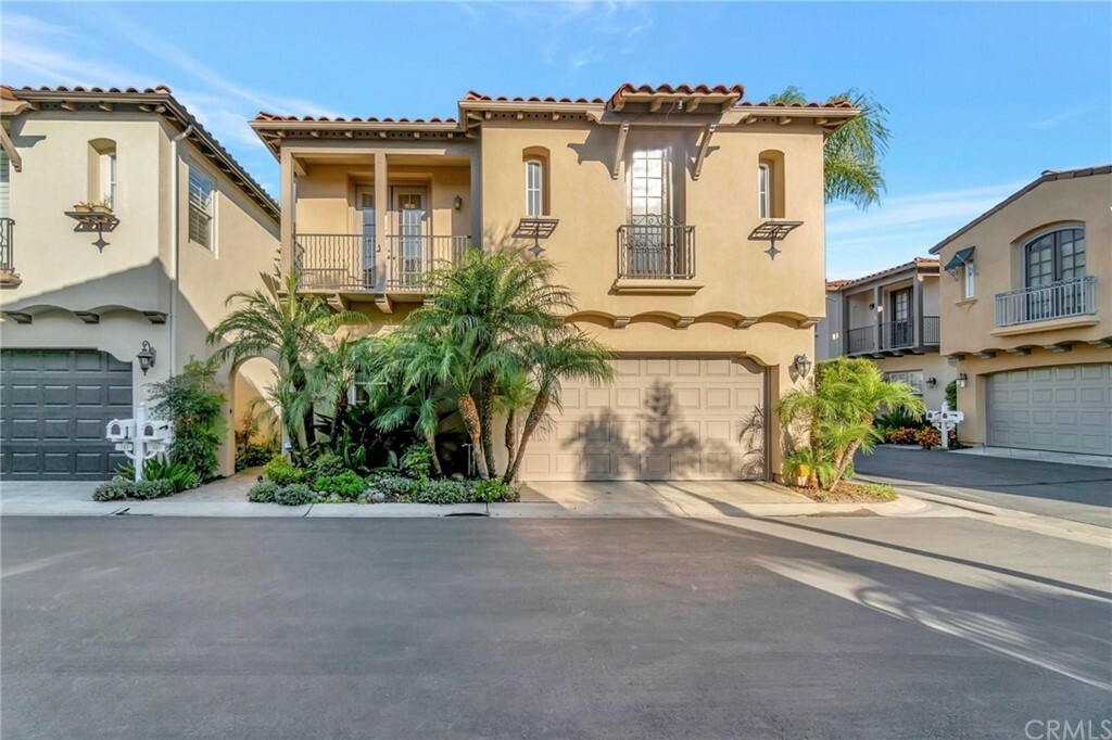 Property Photo: 347 Salta Verde CA 90803