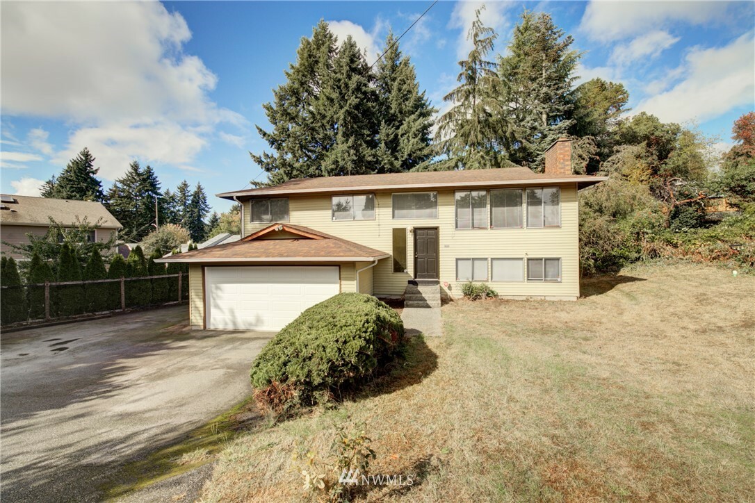 Property Photo:  12923 1st Avenue SW  WA 98146 