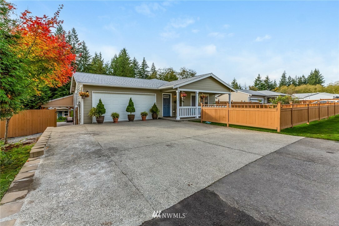 Property Photo: 19330 86th Avenue NE WA 98223
