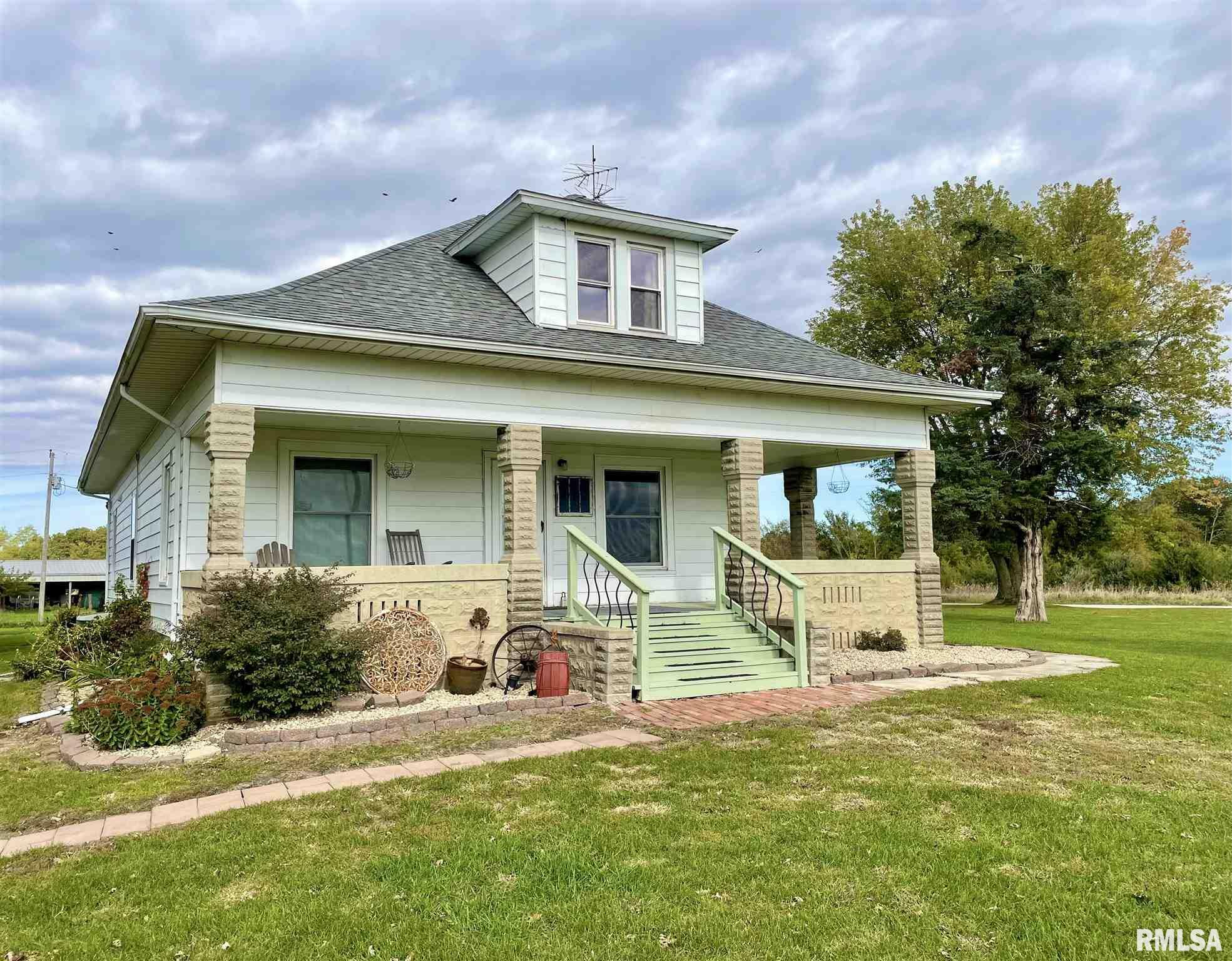 Property Photo:  412 Pine Tree  IL 61410 