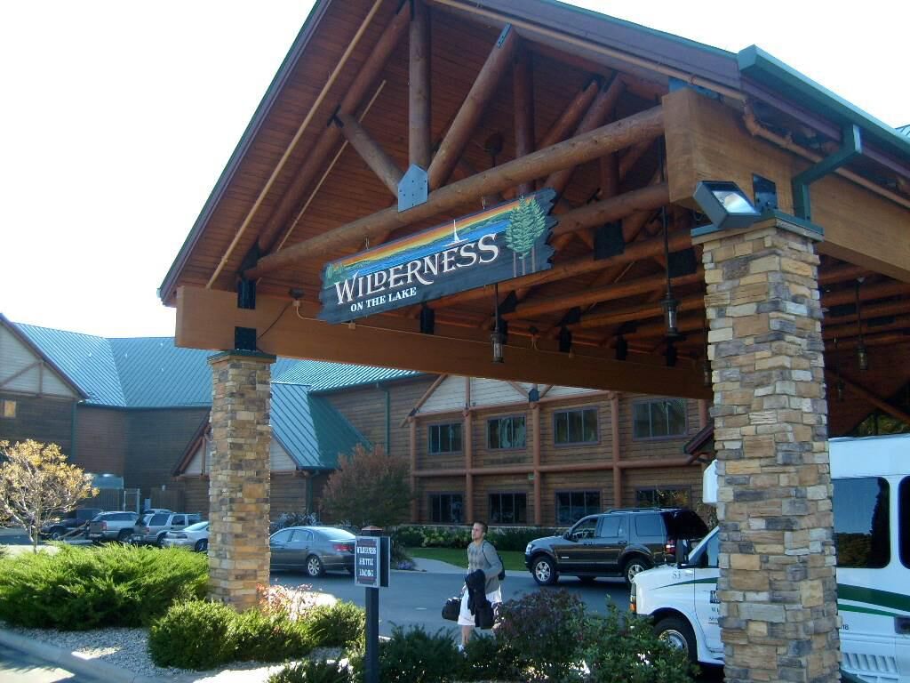 Property Photo: 350 Hiawatha Dr 202 WI 53940