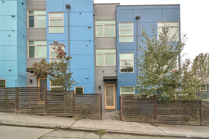 Property Photo: 2117 E Terrace St WA 98122