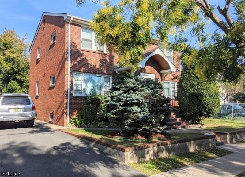 Property Photo:  33 Dankoff Ave  NJ 07057 