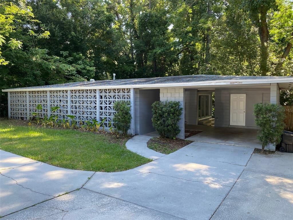 Property Photo: 749 NW 34th Street FL 32607
