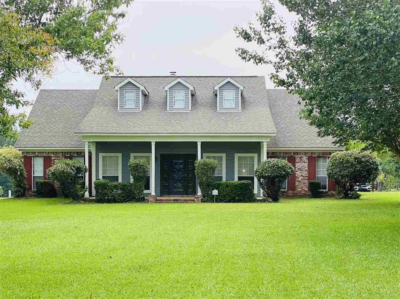 Property Photo:  1651 Green Gable Drive  MS 39170 