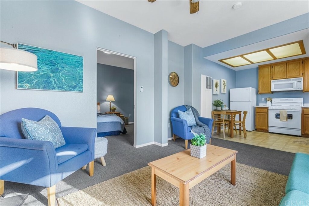 Property Photo:  444 Pier Avenue 106  CA 93445 