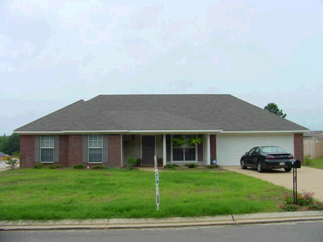 Property Photo:  410 Eaglewood Lane  MS 39073 