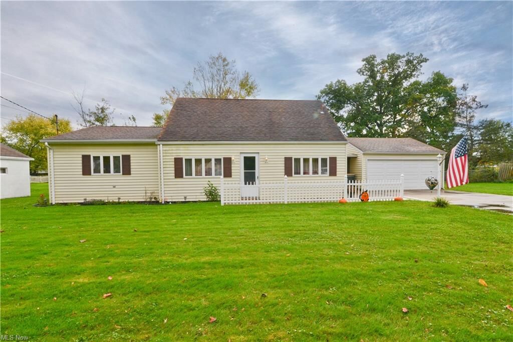 Property Photo: 329 Forest Avenue OH 44452