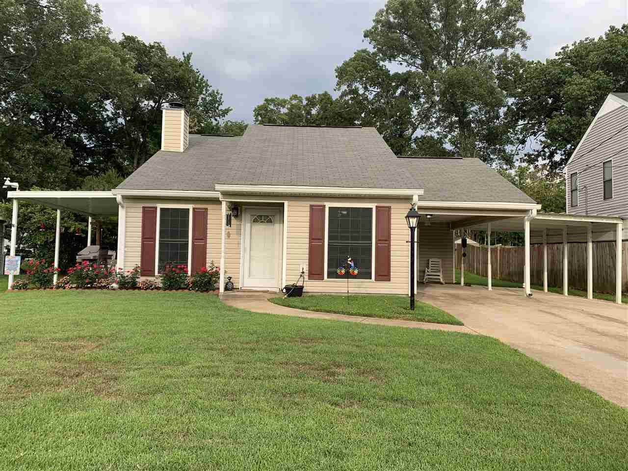 Property Photo:  1820 Twin Pines Drive  MS 39208 