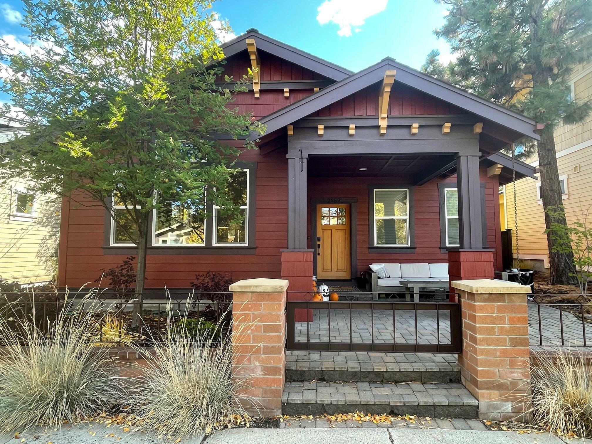 Property Photo: 2659 NW Crossing Drive OR 97703