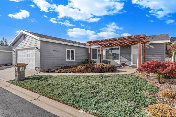 1238 Hill Street  Wenatchee WA 98801 photo