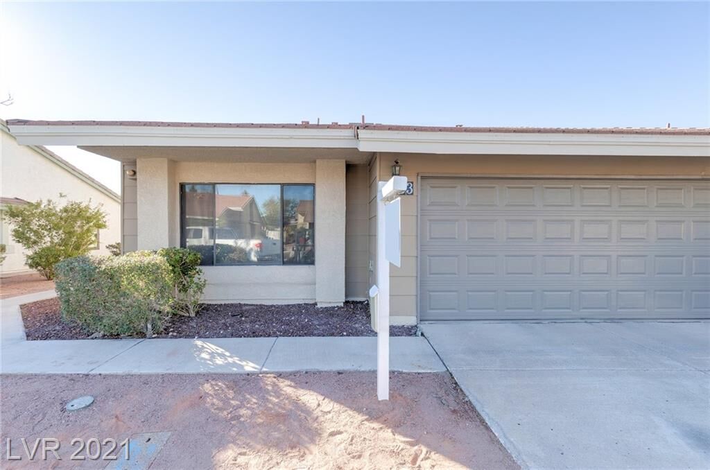 Property Photo:  1933 Heritage Oaks Street  NV 89119