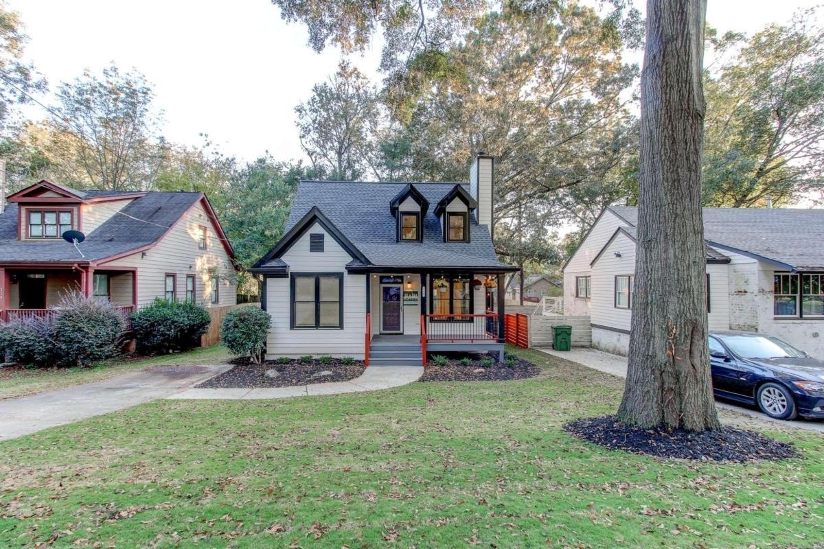 Property Photo:  784 Beechwood Avenue SW  GA 30310 