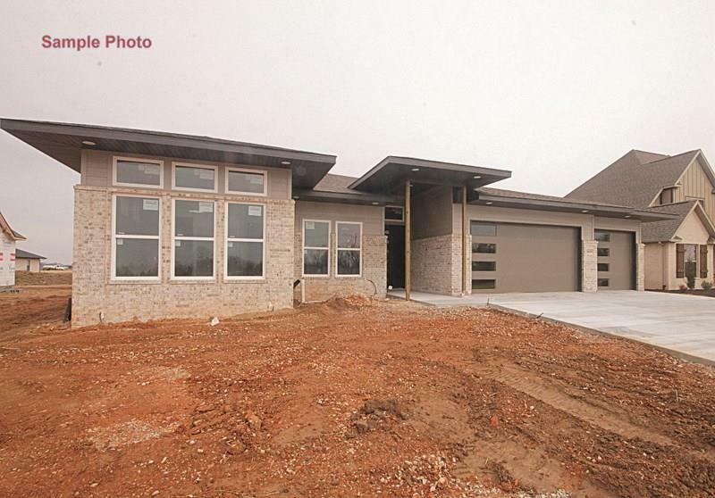 Property Photo: 8702 W Flycatcher Place AR 72713
