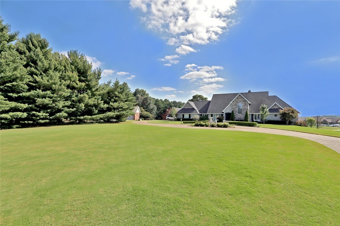 Property Photo:  2924 W New Hope Road  AR 72758 