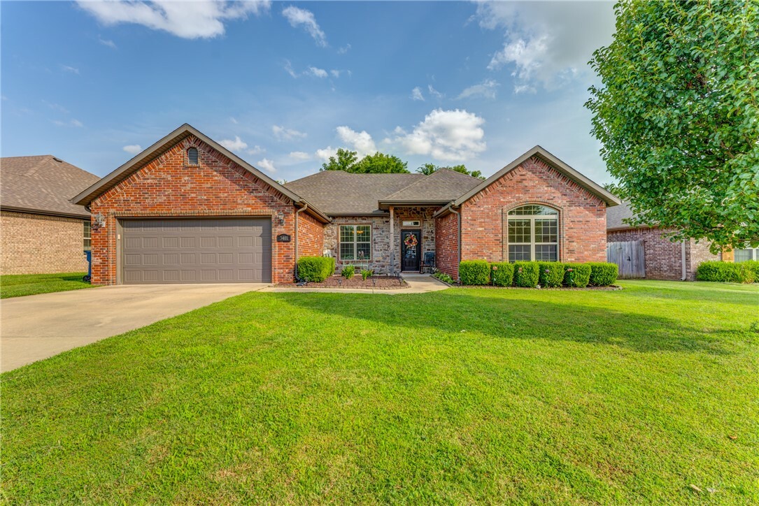 Property Photo:  3401 SW Briar Creek Avenue  AR 72713 