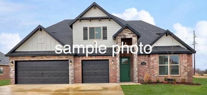 Property Photo:  920 Silver Maple Street  AR 72719 