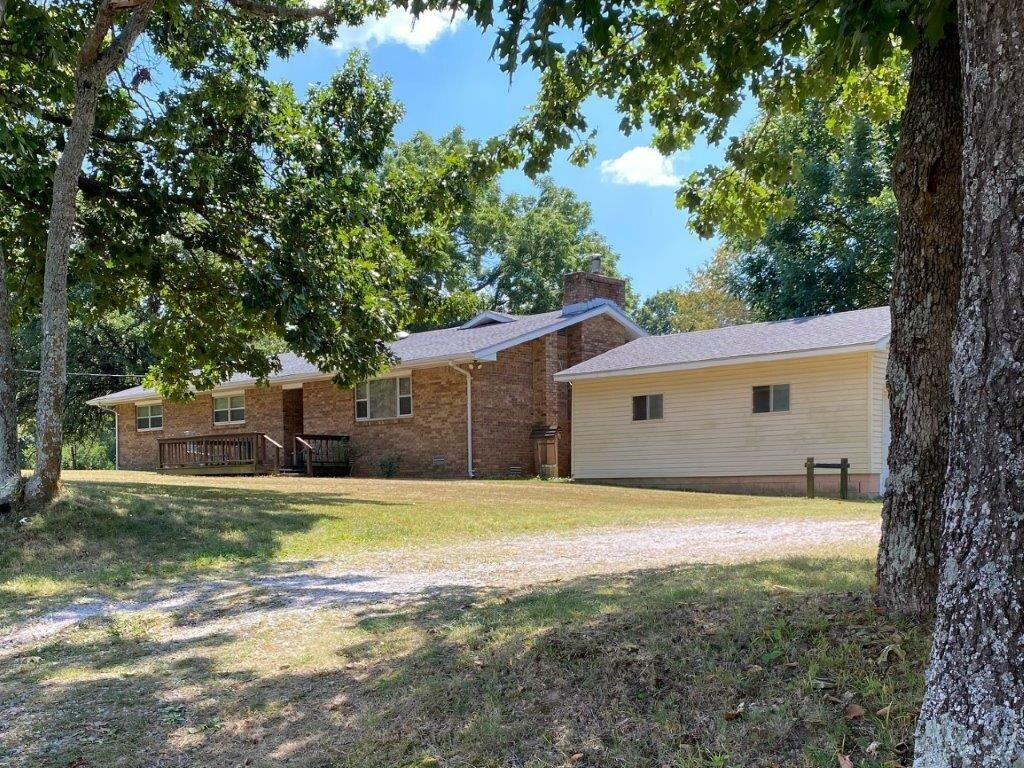 Property Photo:  17619 Dennis Mitchell Road  AR 72732 