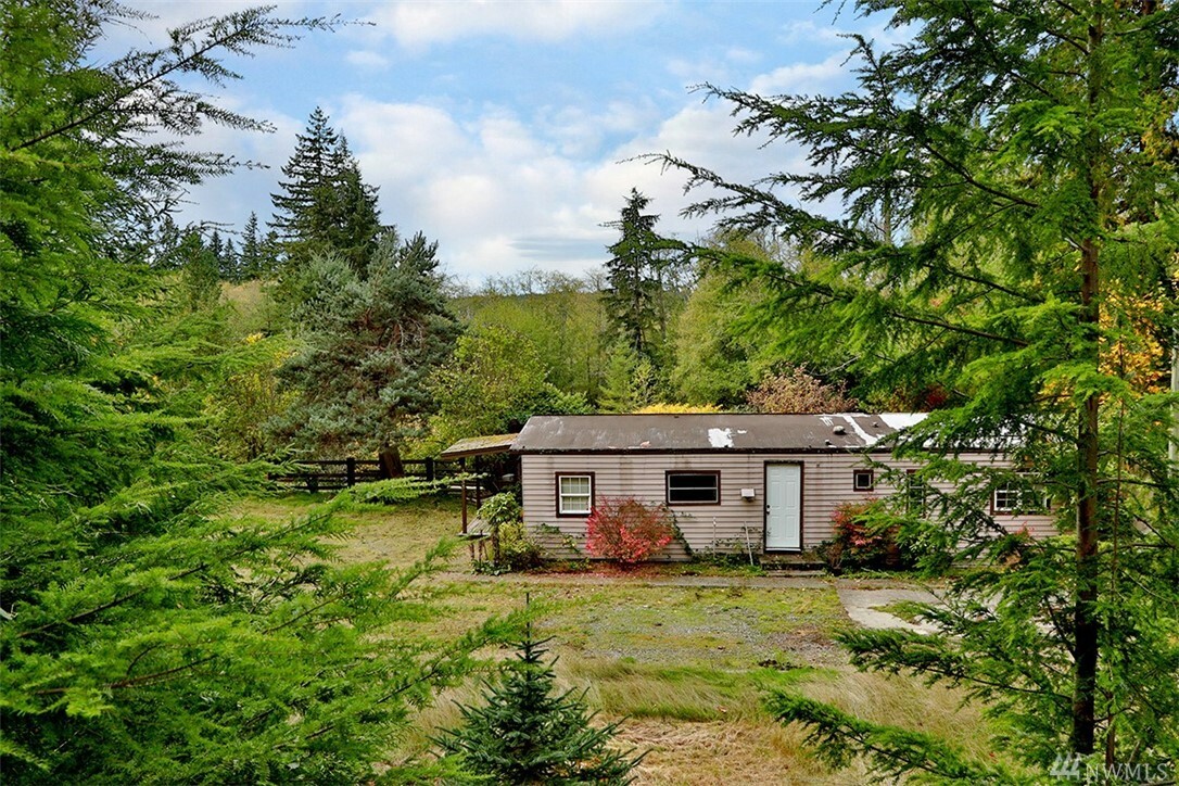 Property Photo:  3835 Midvale Rd  WA 98236 