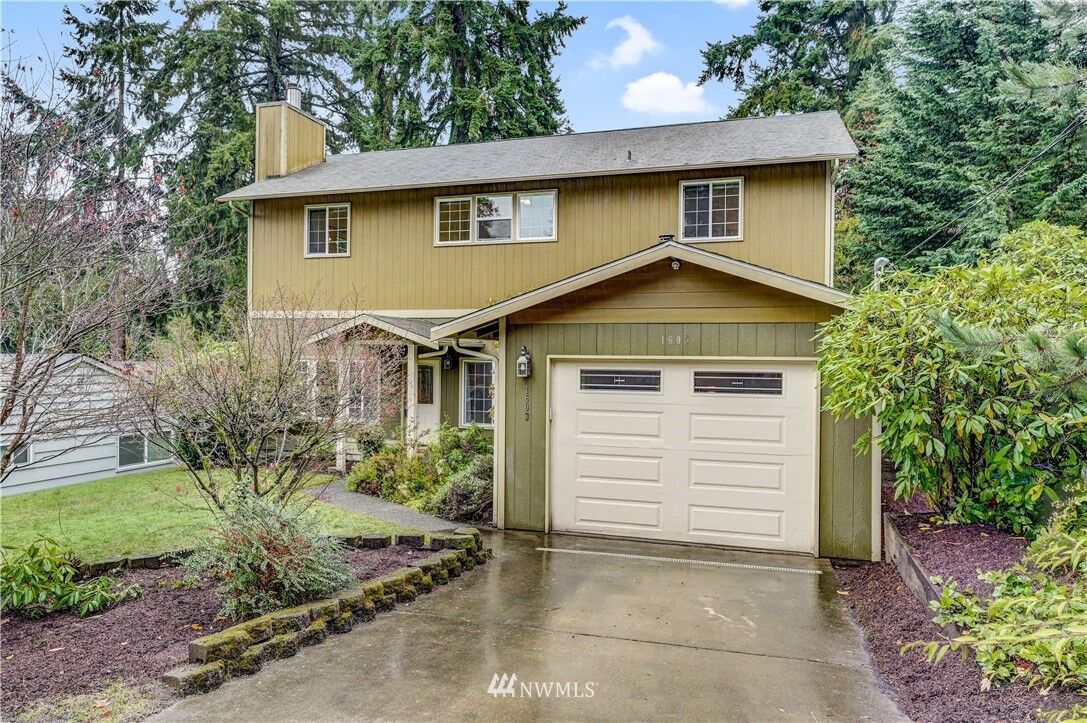 Property Photo:  1603 N 157th  WA 98133 