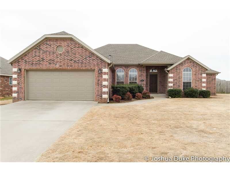 Property Photo: 1601 Crestwood Hills Lane AR 72718