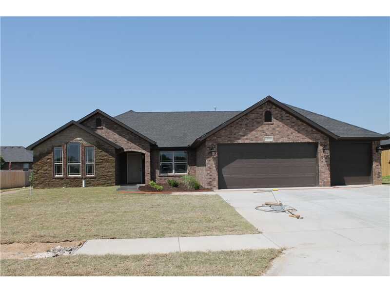 Property Photo: 1904 SW Cypress Street AR 72712