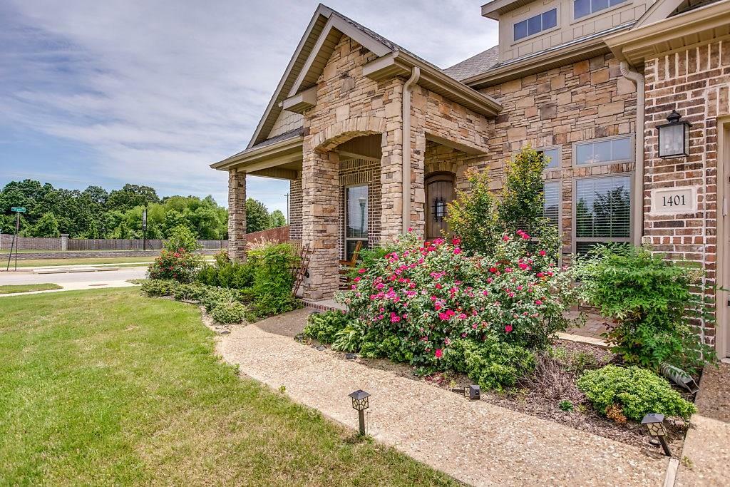 Property Photo:  1401 Madison Avenue  AR 72713 