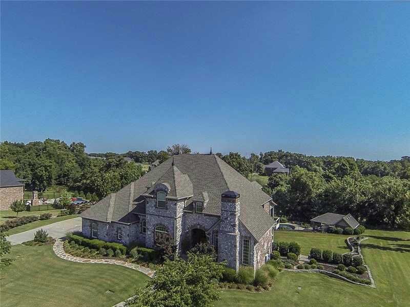 Property Photo: 10824 Rosehaven Lane AR 72712